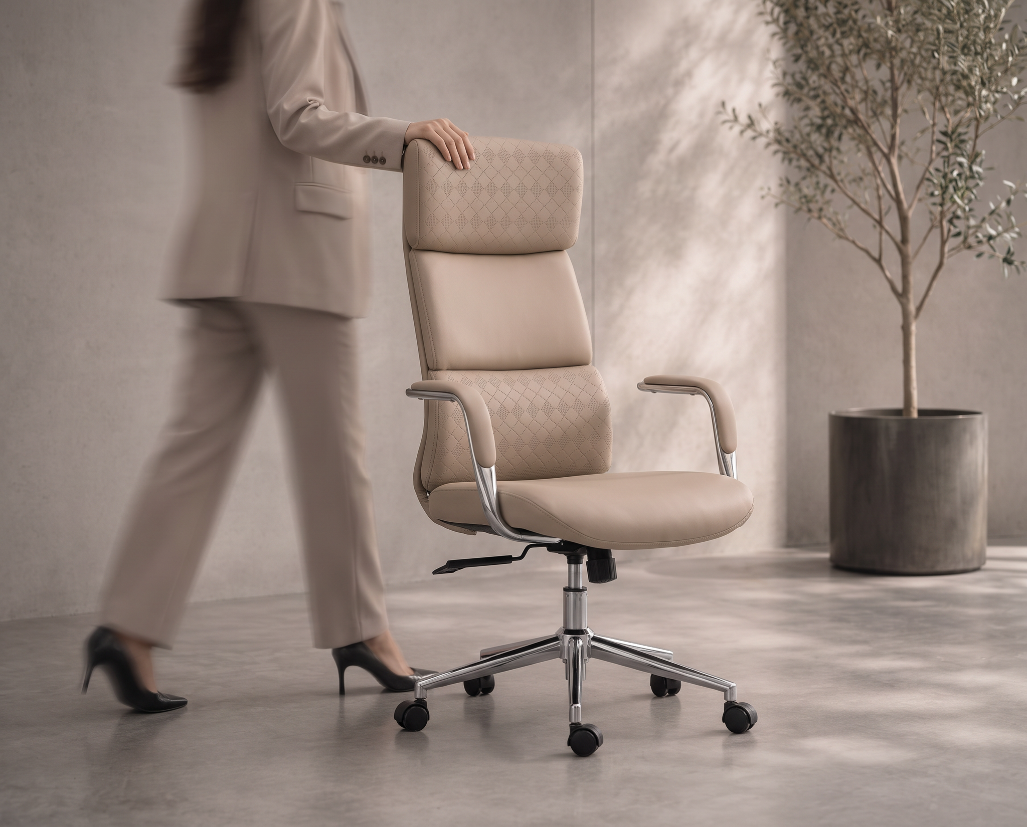 Generated with Kive.ai - make a picture like this but with my chair Beige office chair.png