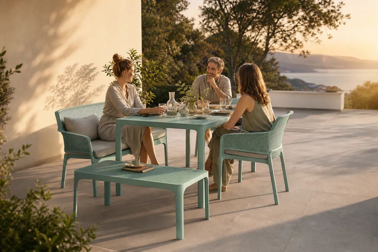 An outdoor table that brings everyone back together
