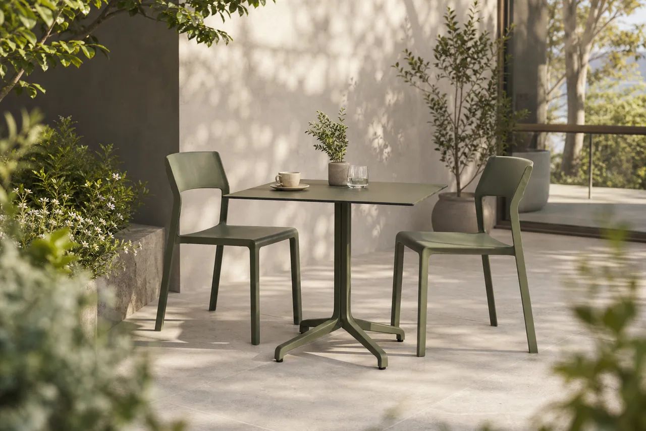 Made for moments that stay outdoors