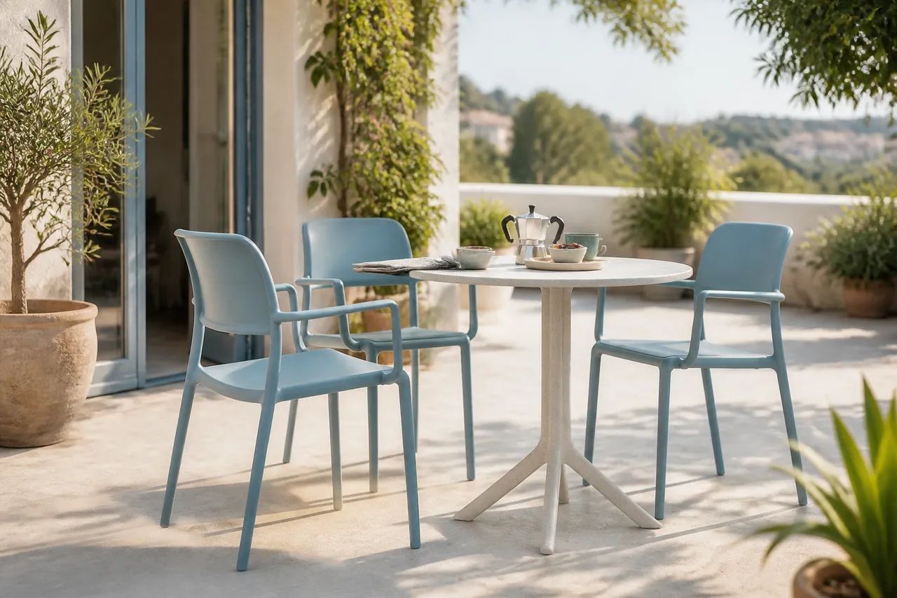 Outdoor ease, ready when the moment comes
