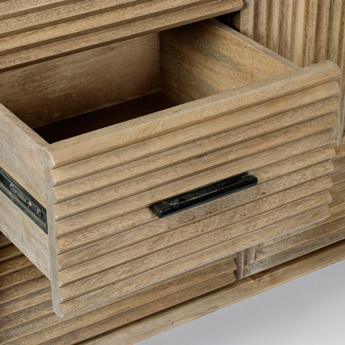 BT DAPHNE Natural elegant Sideboard