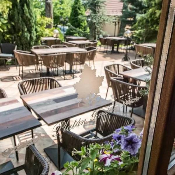 Platán Garden Restaurant & Rooms