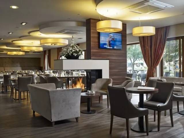Barack Hotel Tiszakécske Étterem