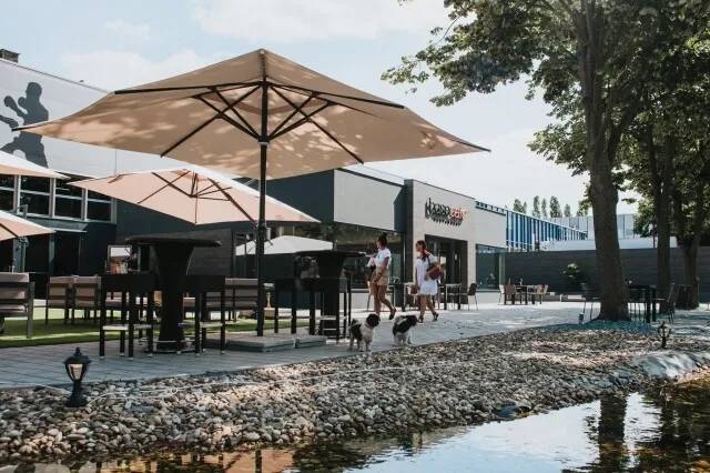 Basecafe& Restaurant