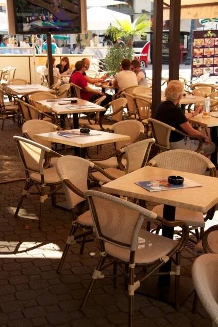 Cafe de Paris