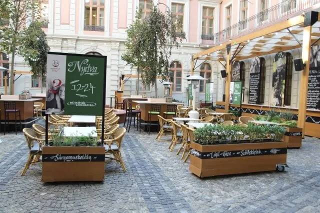 Egykettő Fröccsliget és Borbisztró