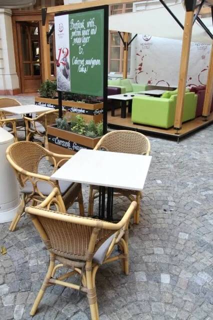 Egykettő Fröccsliget és Borbisztró