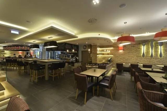 Eiffel Bistro&Bar