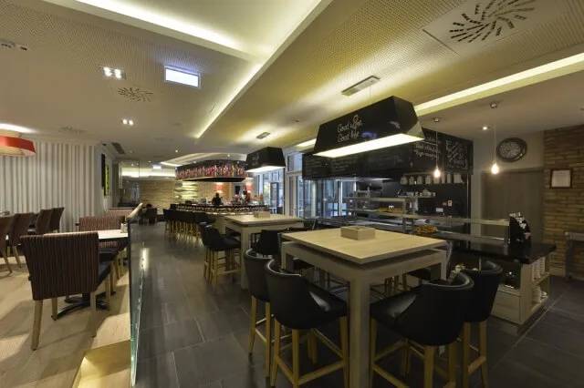 Eiffel Bistro&Bar