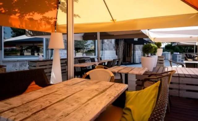 Gellért Söröző, Brasserie
