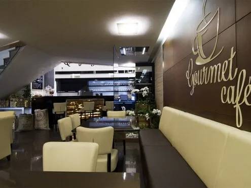 Gourmet Cafe
