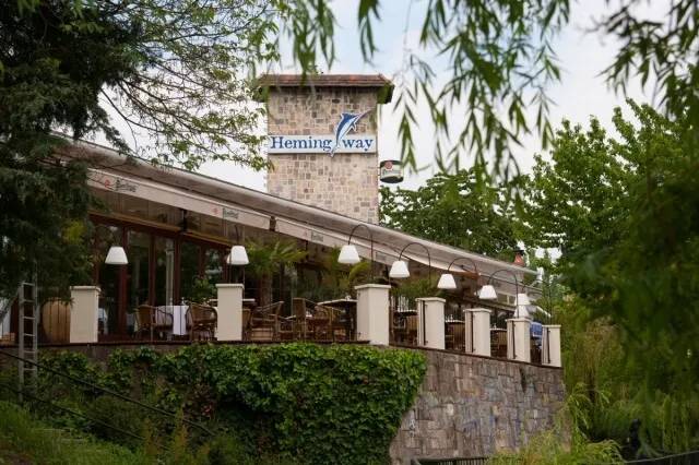 Hemingway Étterem Budapest Feneketlen tó