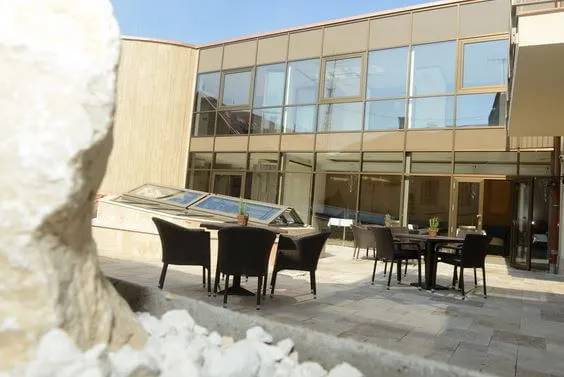 Hotel Merops Étterem terasz, Szekszárd