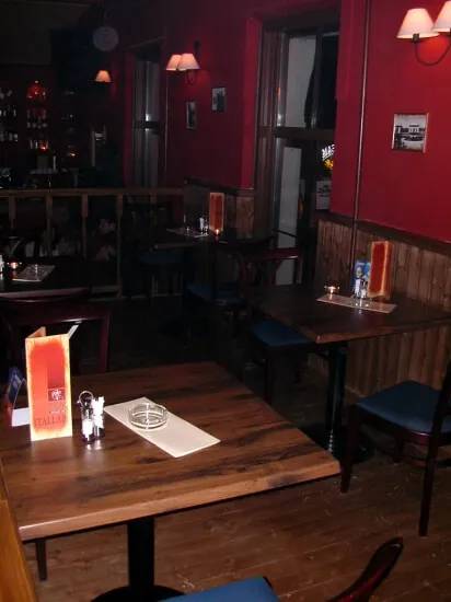 Oscar Café & Bar