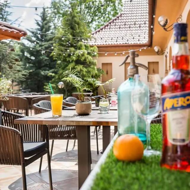 Platán Garden Restaurant & Rooms