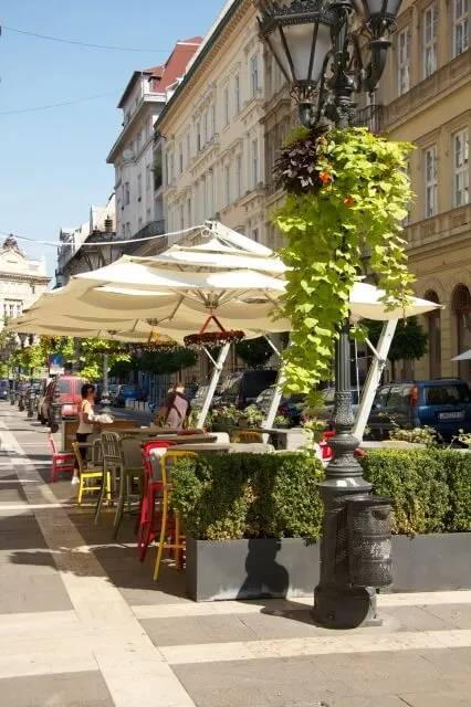 ZIZI BAR
