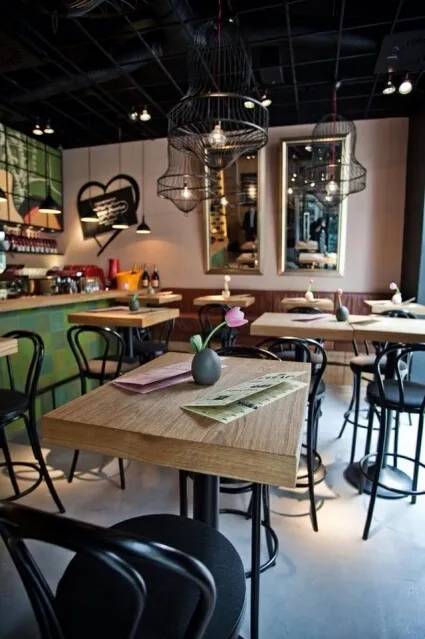 ZIZI BAR